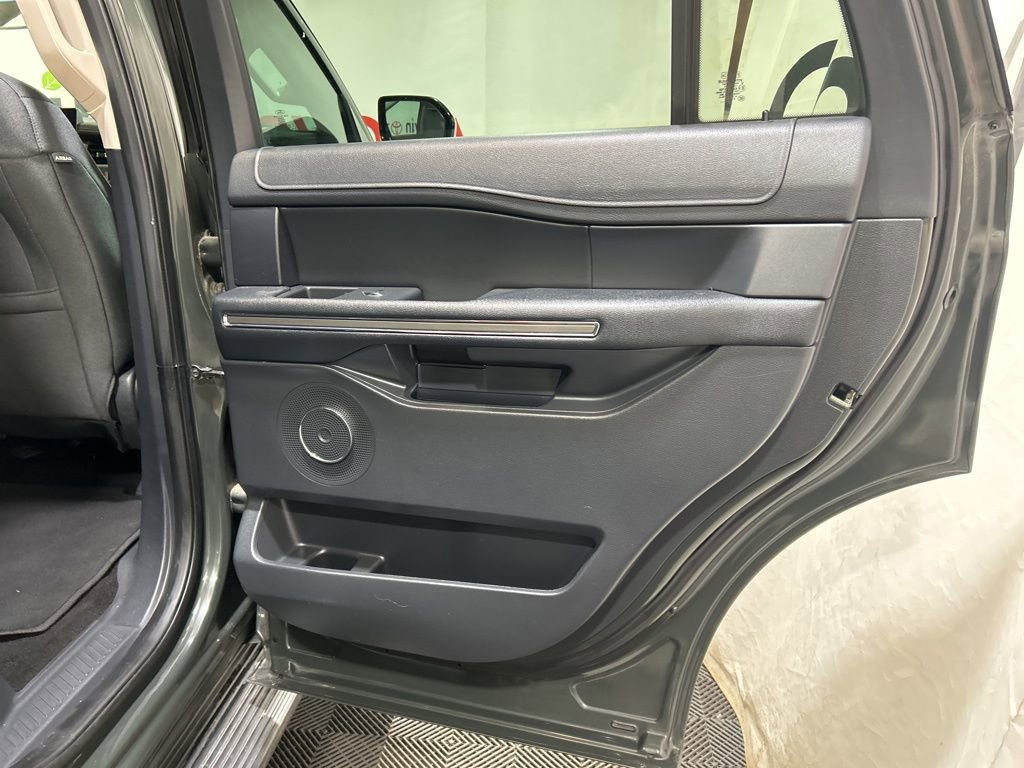 Used 2022 Ford Expedition XLT AWD/4WD image 12