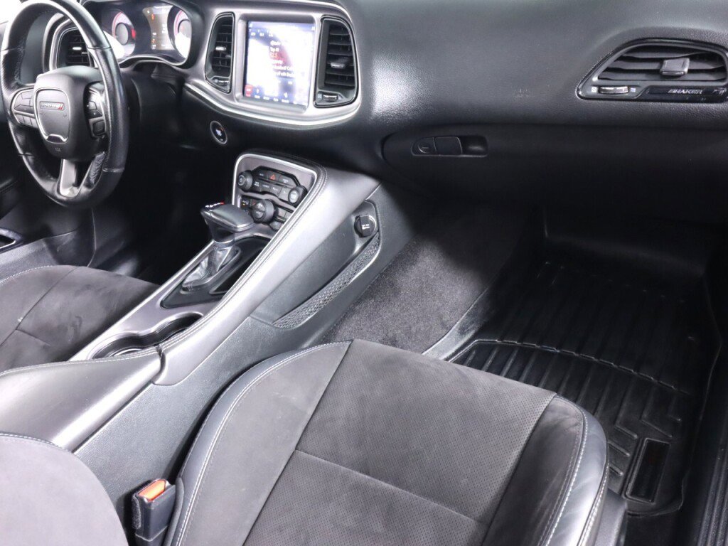 Used 2019 Dodge Challenger R/T Scat Pack w/ Shaker Package image 40