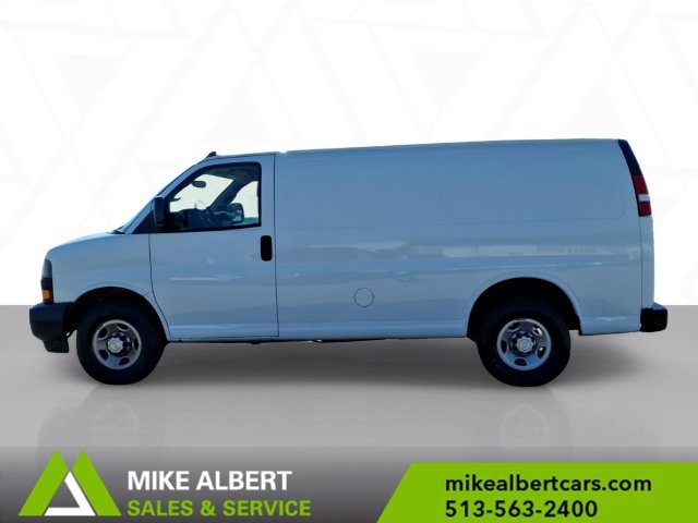 Used 2019 Chevrolet Express 2500 w/ Driver Convenience Package RWD image 4