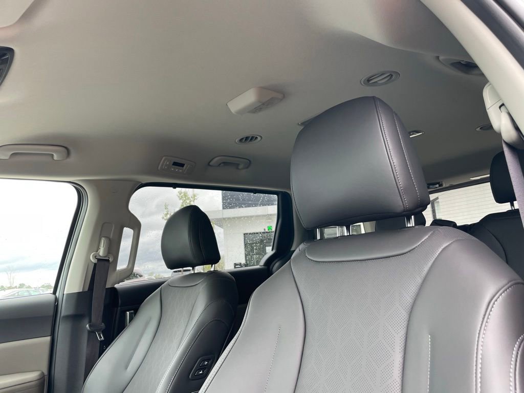 New 2026 Kia Carnival EX image 21