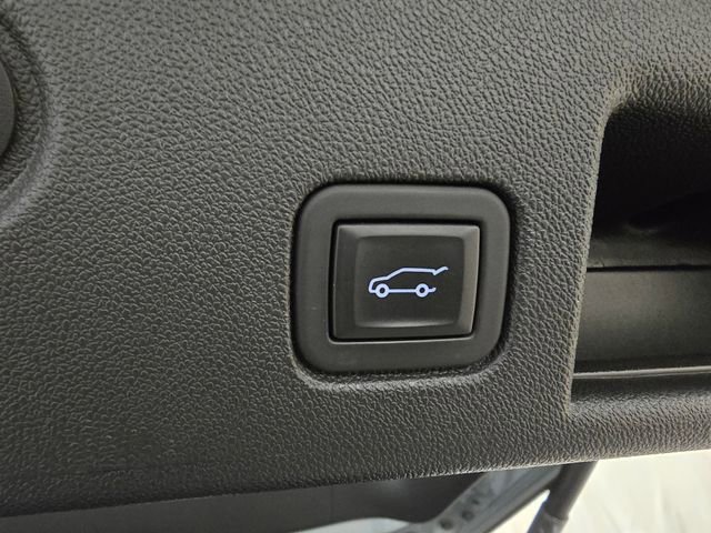 Used 2023 Chevrolet Equinox RS image 35