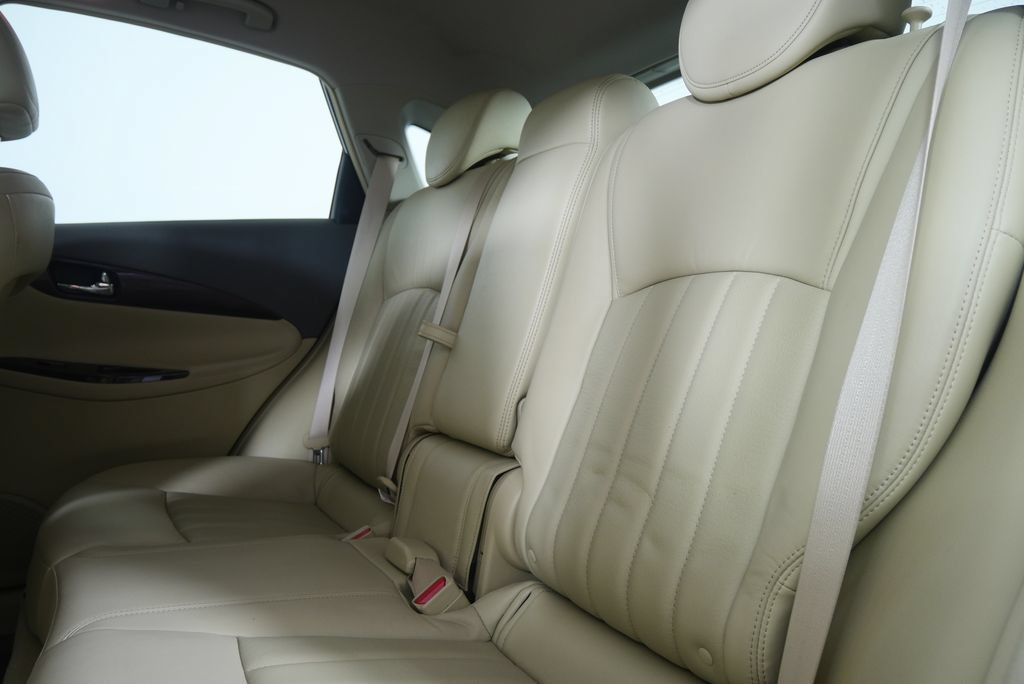 Used 2014 INFINITI QX50 Journey w/ Premium Package RWD image 15