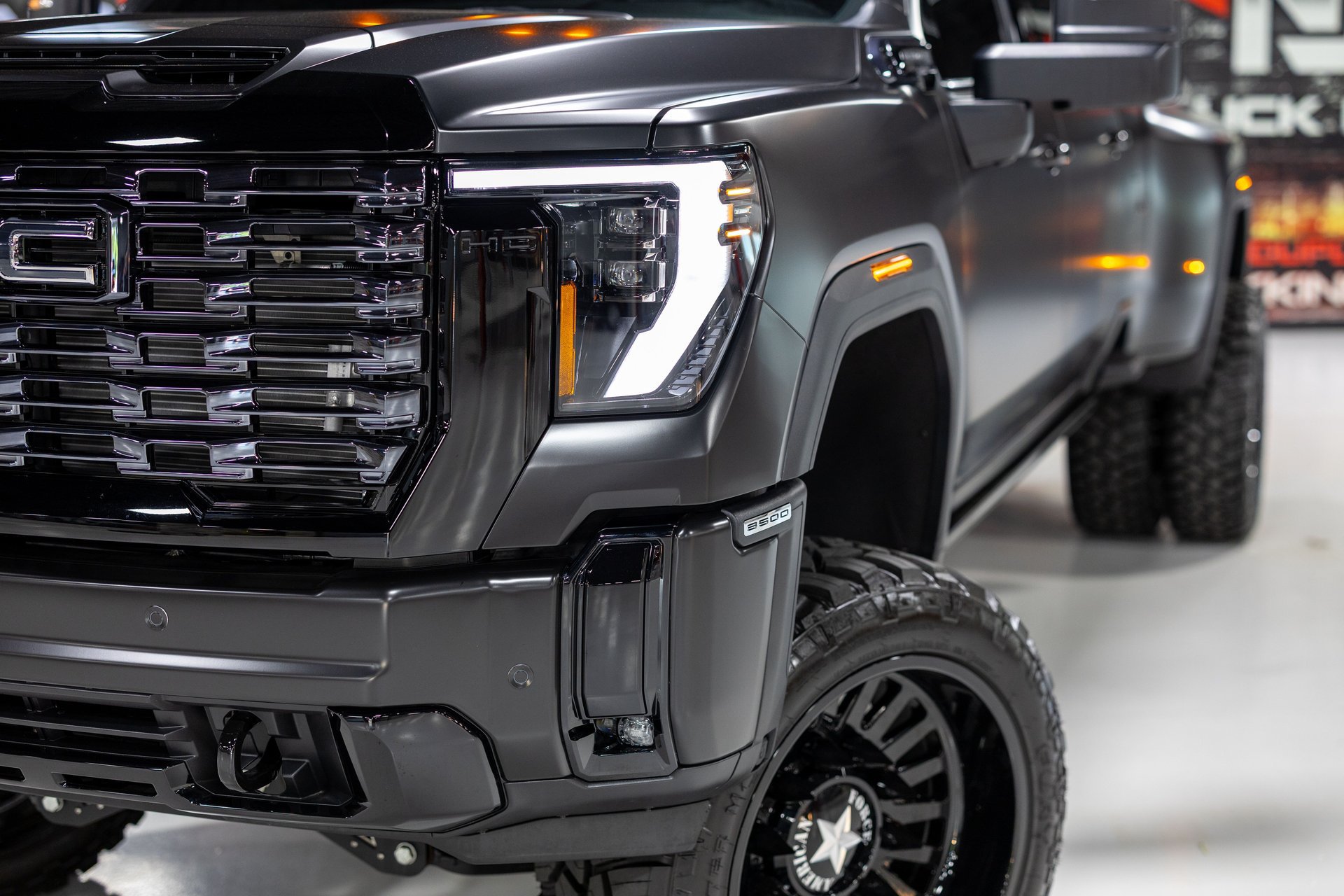 Used 2026 GMC Sierra 3500 Denali Ultimate AWD/4WD image 6