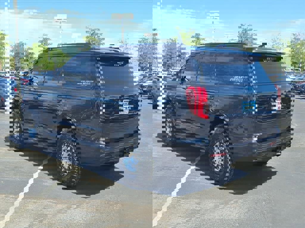 Used 2025 Ford Expedition Active image 6