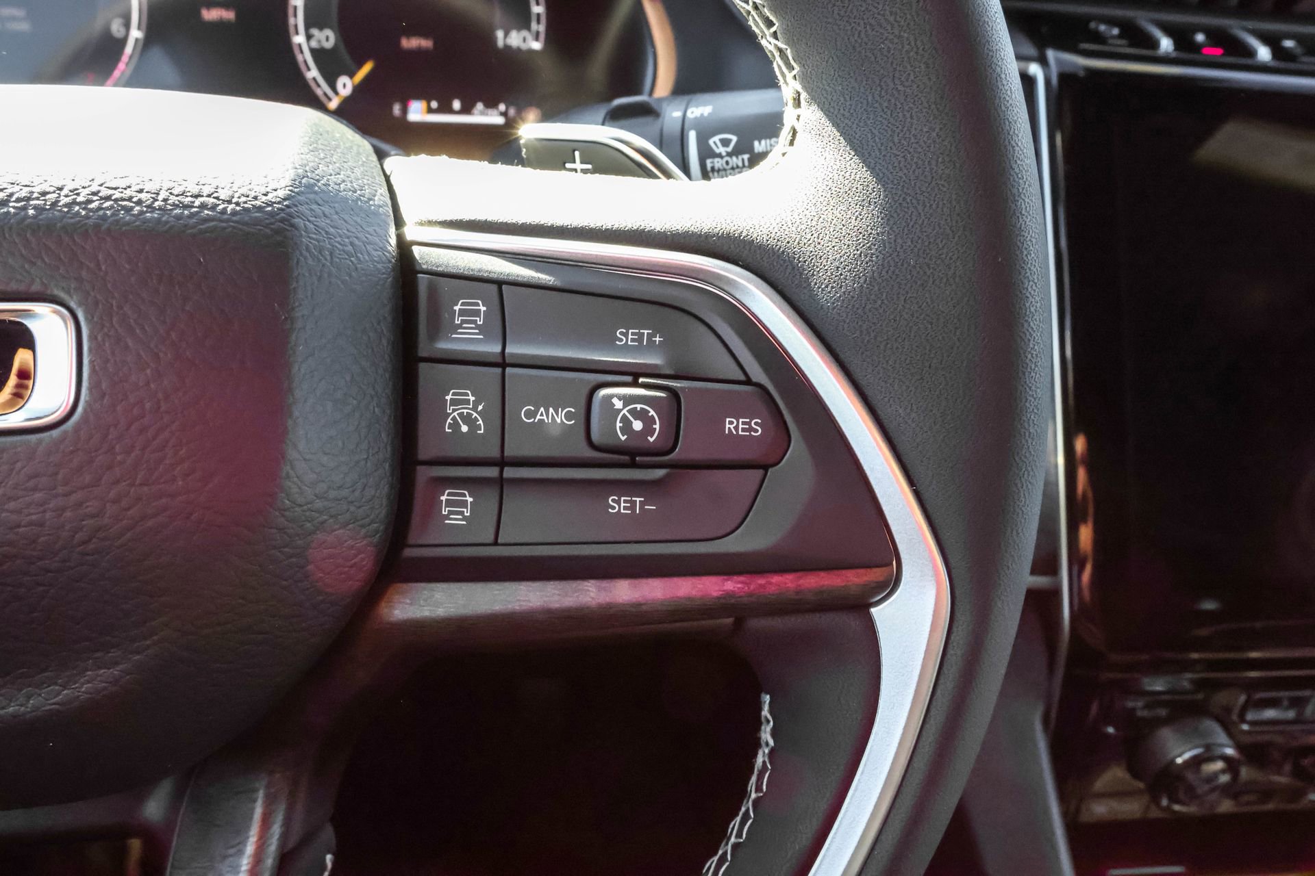 New 2025 Jeep Grand Cherokee L Limited w/ Black Appearance Package image 25