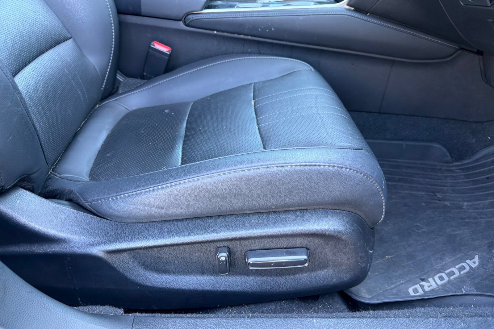Used 2021 Honda Accord EX-L image 18