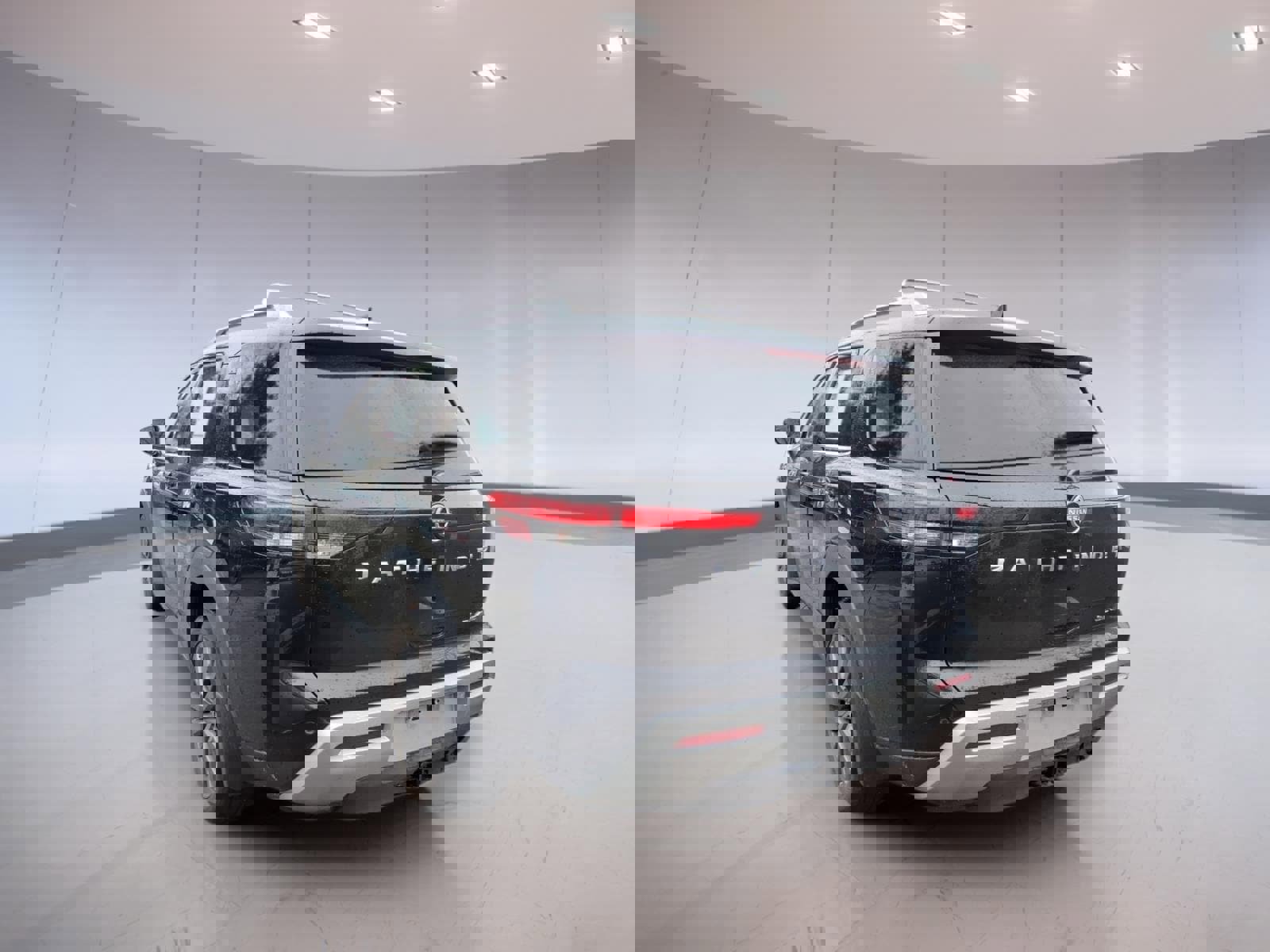 Used 2023 Nissan Pathfinder SL w/ SL Premium Package image 3