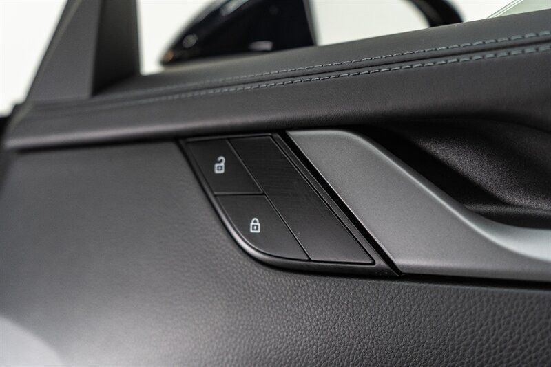 Used 2024 Porsche 911 Carrera RWD image 58
