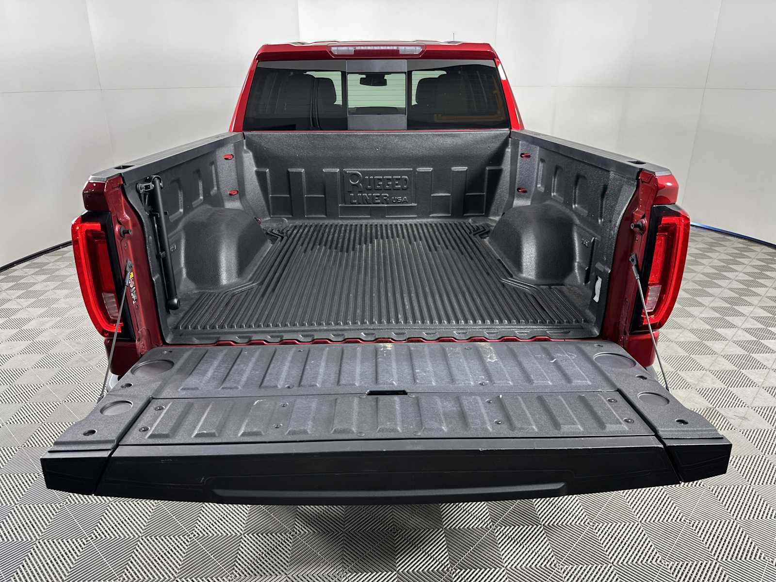 Used 2024 GMC Sierra 1500 SLT w/ SLT Premium Package image 28