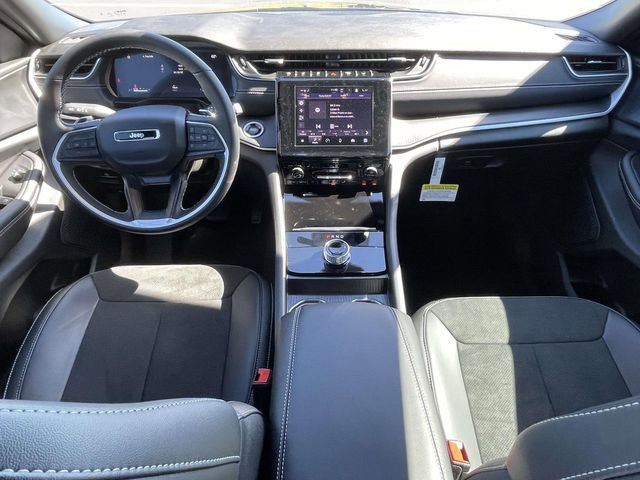 New 2025 Jeep Grand Cherokee Altitude RWD image 12