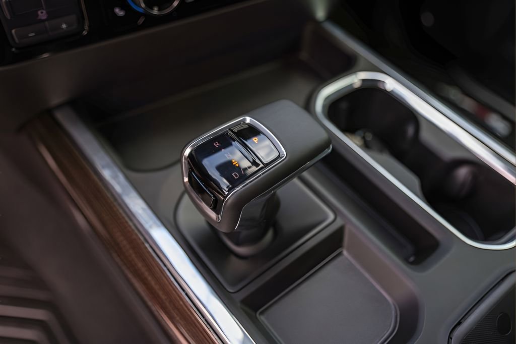 Used 2024 Chevrolet Silverado 1500 LT Trail Boss w/ Convenience Package II AWD/4WD image 19