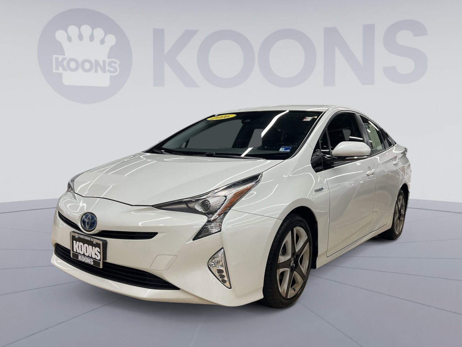 Used 2016 Toyota Prius Three Touring image 1