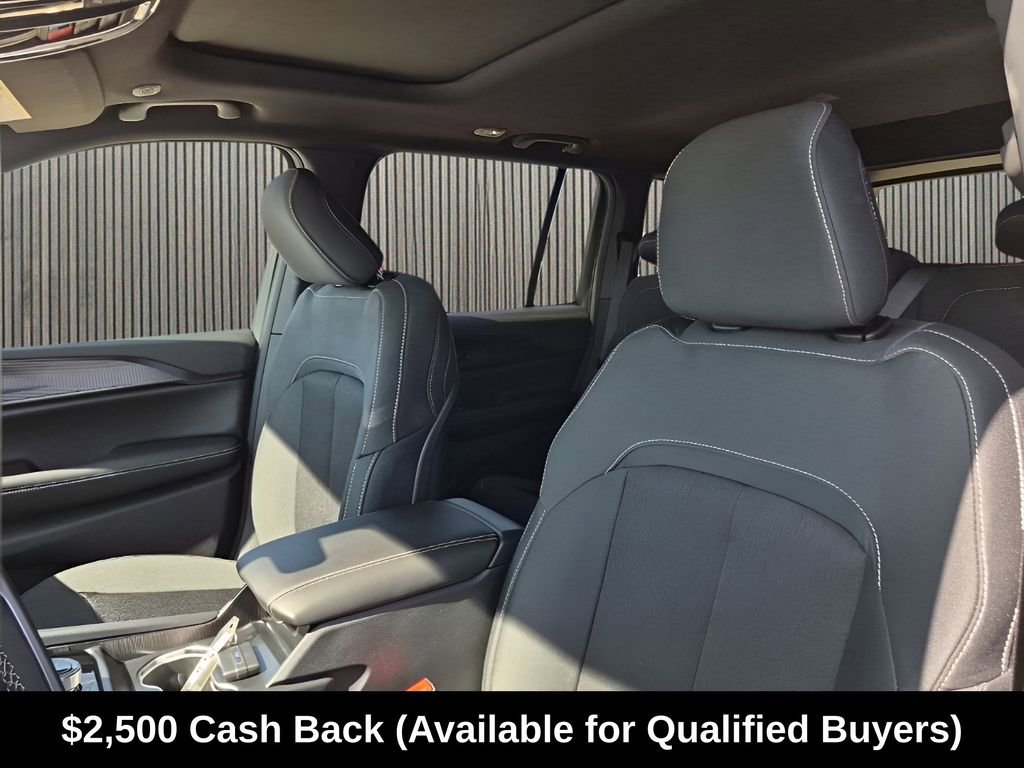 New 2026 Jeep Grand Cherokee Laredo X RWD image 32