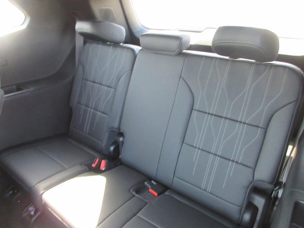 New 2026 Buick Enclave Avenir image 14