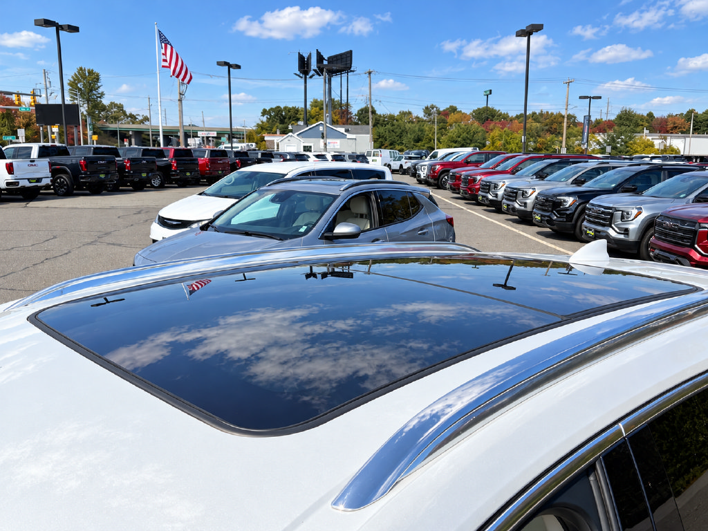 Used 2023 Buick Envision Avenir AWD/4WD image 9