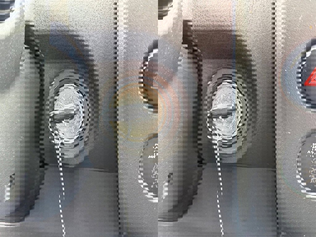 Used 2006 Nissan Pathfinder SE w/ (P01) Se Premium Pkg image 24