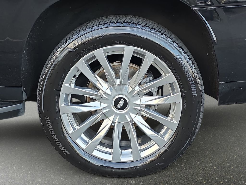 Used 2021 Cadillac Escalade ESV Premium Luxury w/ Performance Package image 38