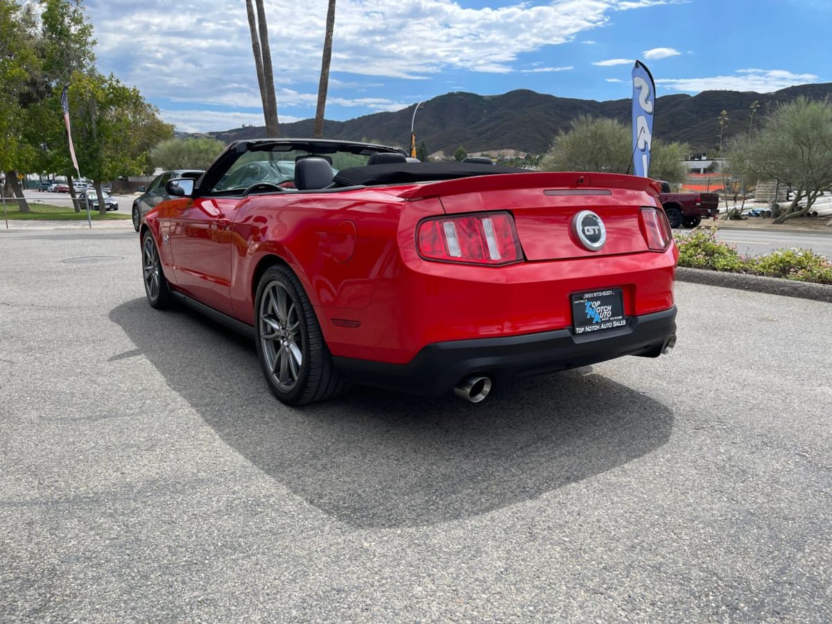 Used 2011 Ford Mustang GT Premium w/ Electronics Pkg RWD image 8