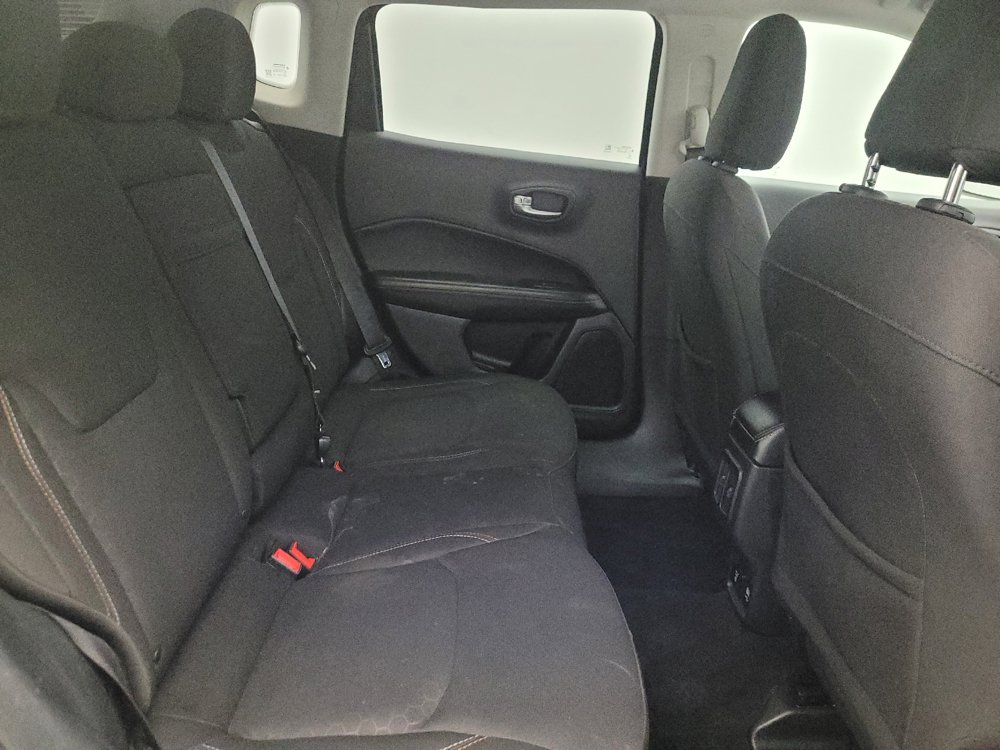 Used 2018 Jeep Compass Sport w/ Tech Group FWD image 19