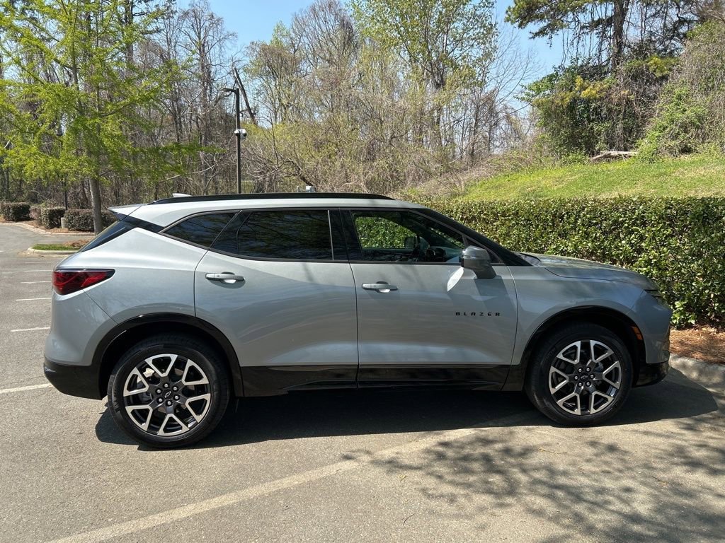 Certified 2025 Chevrolet Blazer RS image 29