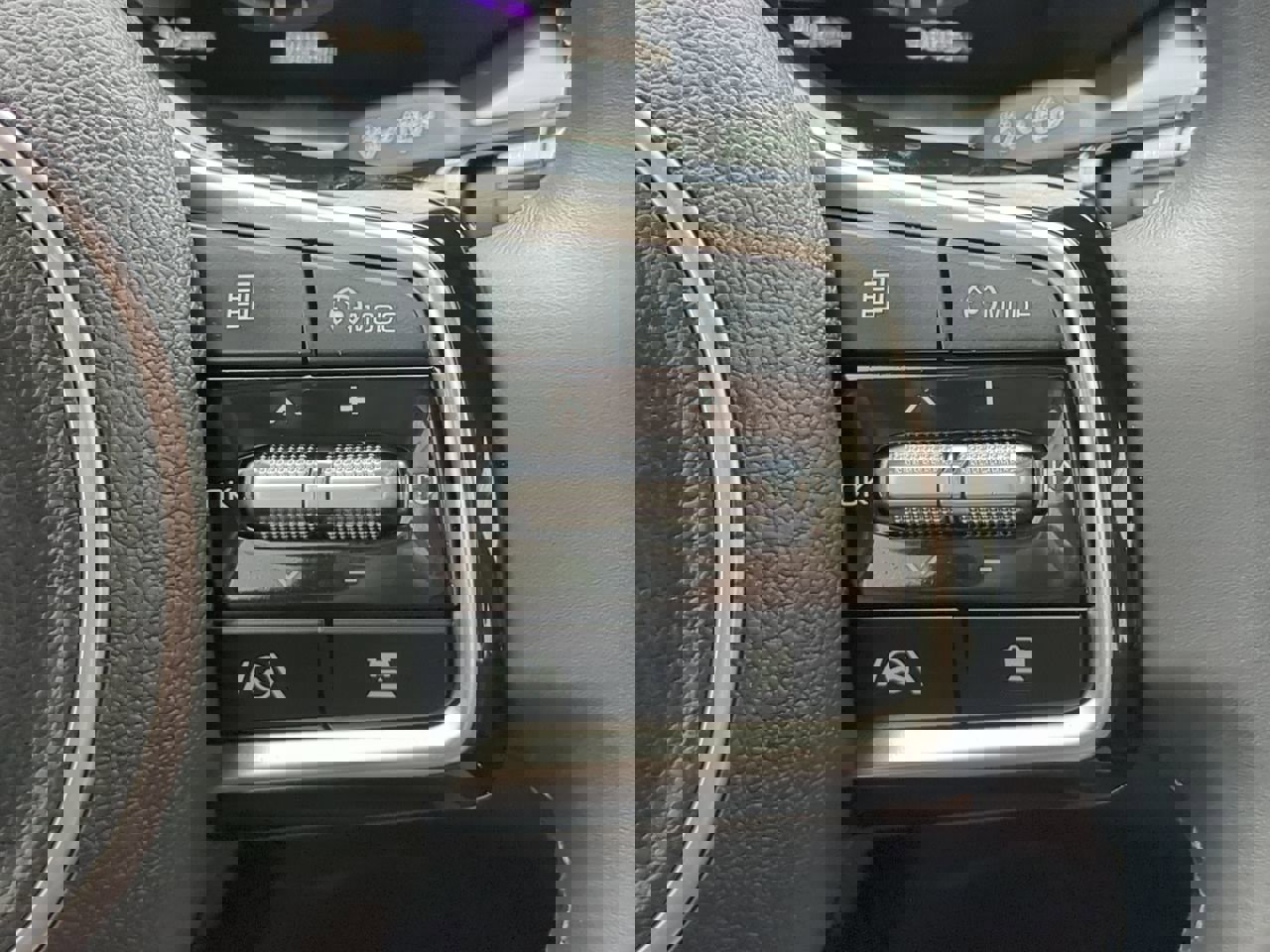 Used 2023 Kia Sorento SX image 24