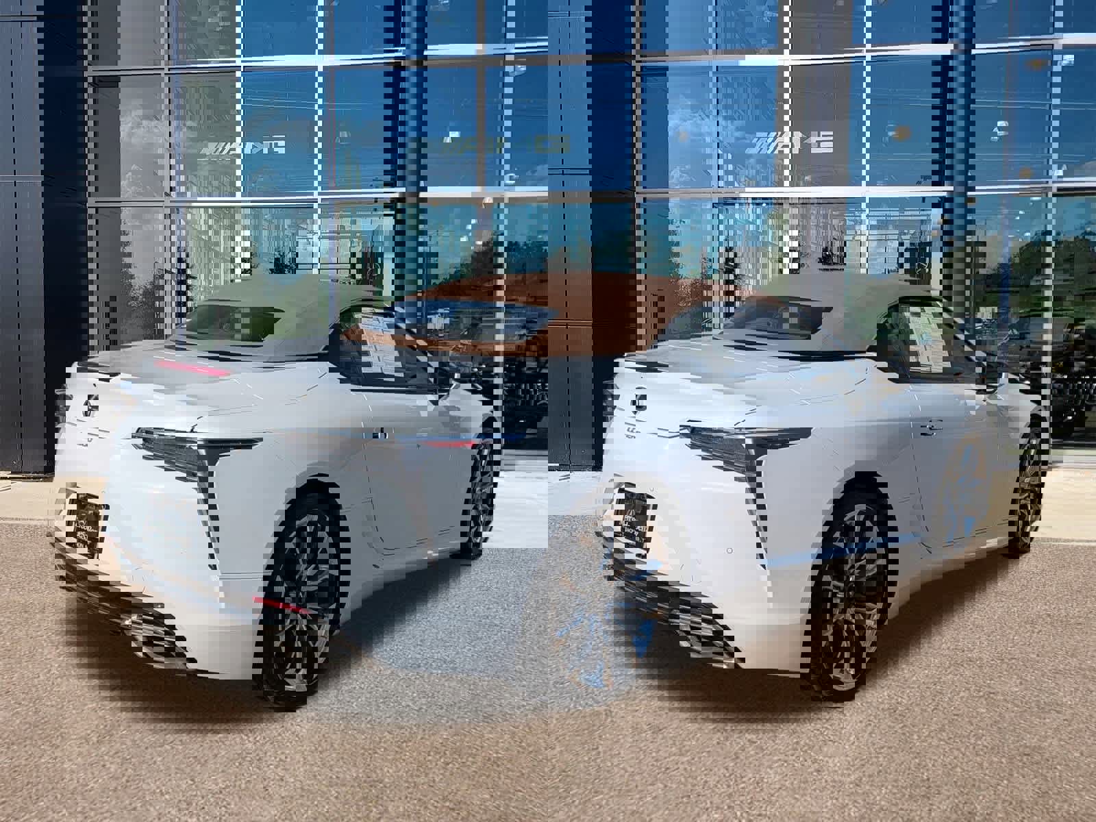 Used 2022 Lexus LC 500 Convertible image 6