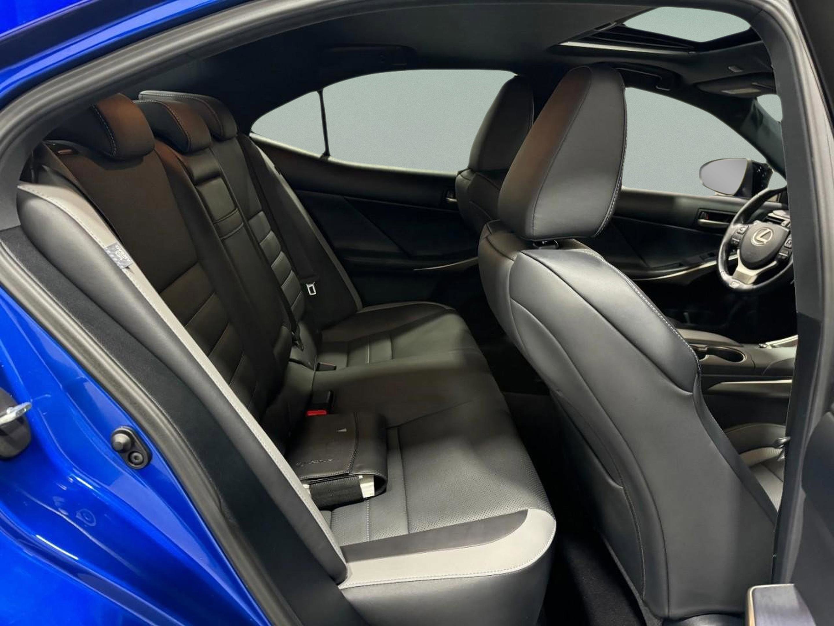 Used 2020 Lexus IS 300 F Sport w/ Blackline Edition image 10