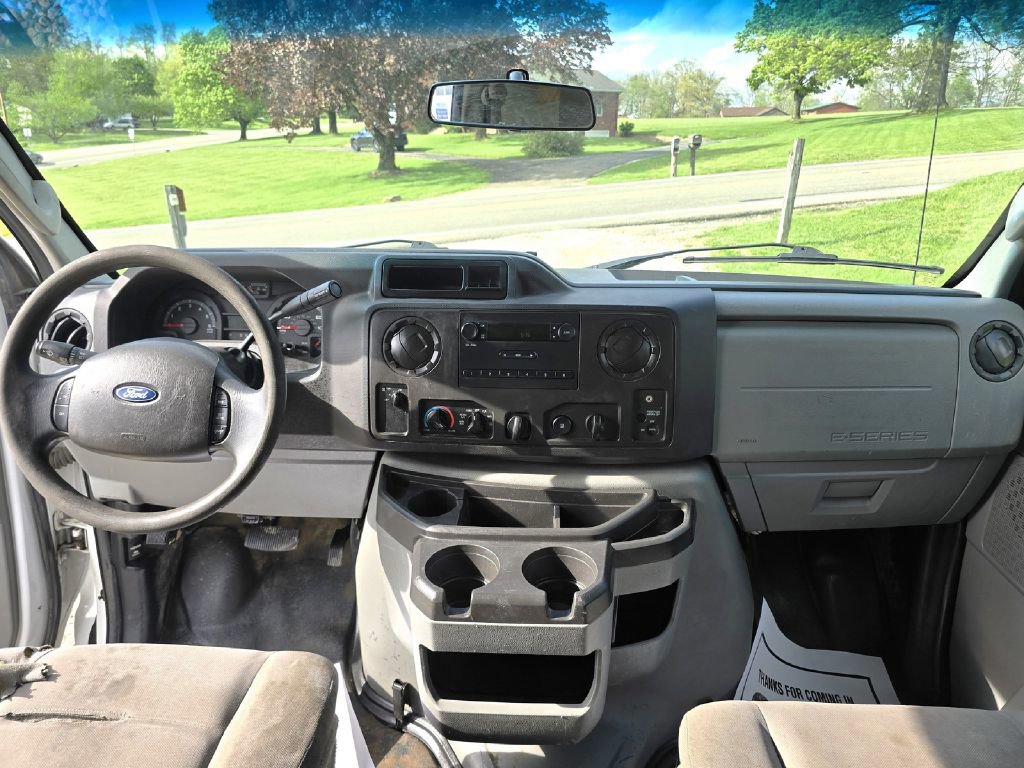 Used 2014 Ford E-250 and Econoline 250 w/ Power Group RWD image 18