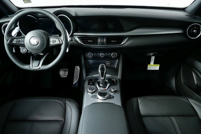New 2025 Alfa Romeo Stelvio Sprint w/ Convenience Package image 17