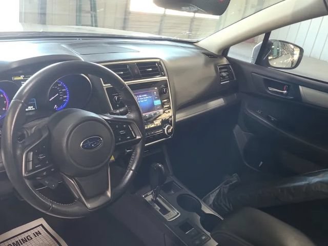 Used 2019 Subaru Outback 2.5i Premium w/ Popular Package #2 AWD/4WD image 2