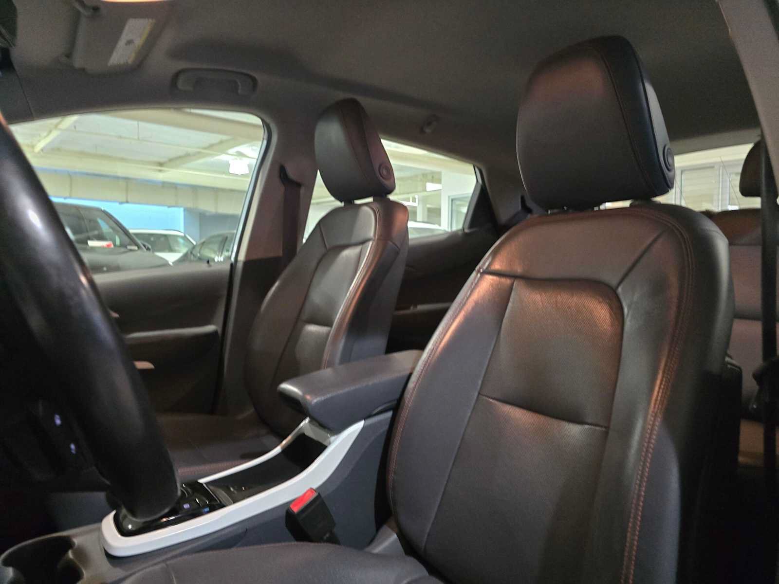 Used 2017 Chevrolet Bolt Premier w/ Driver Confidence II Package FWD image 21