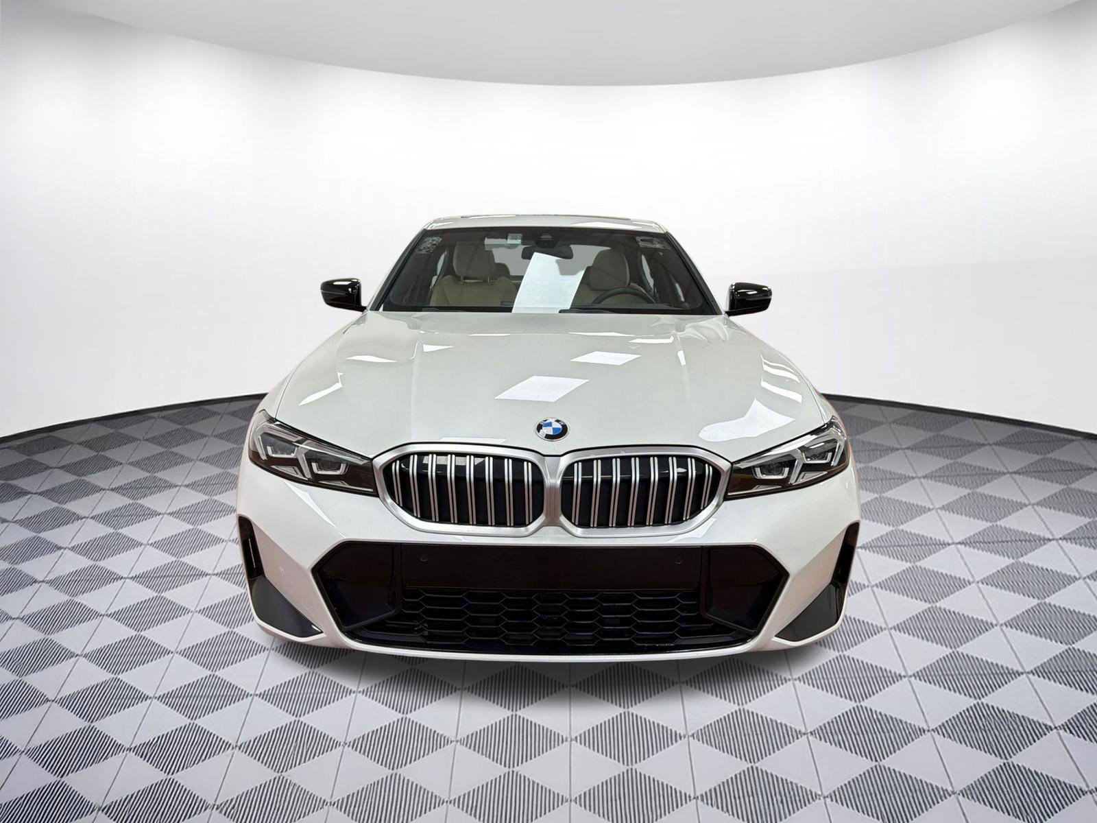 Certified 2025 BMW 330i xDrive Sedan AWD/4WD image 5