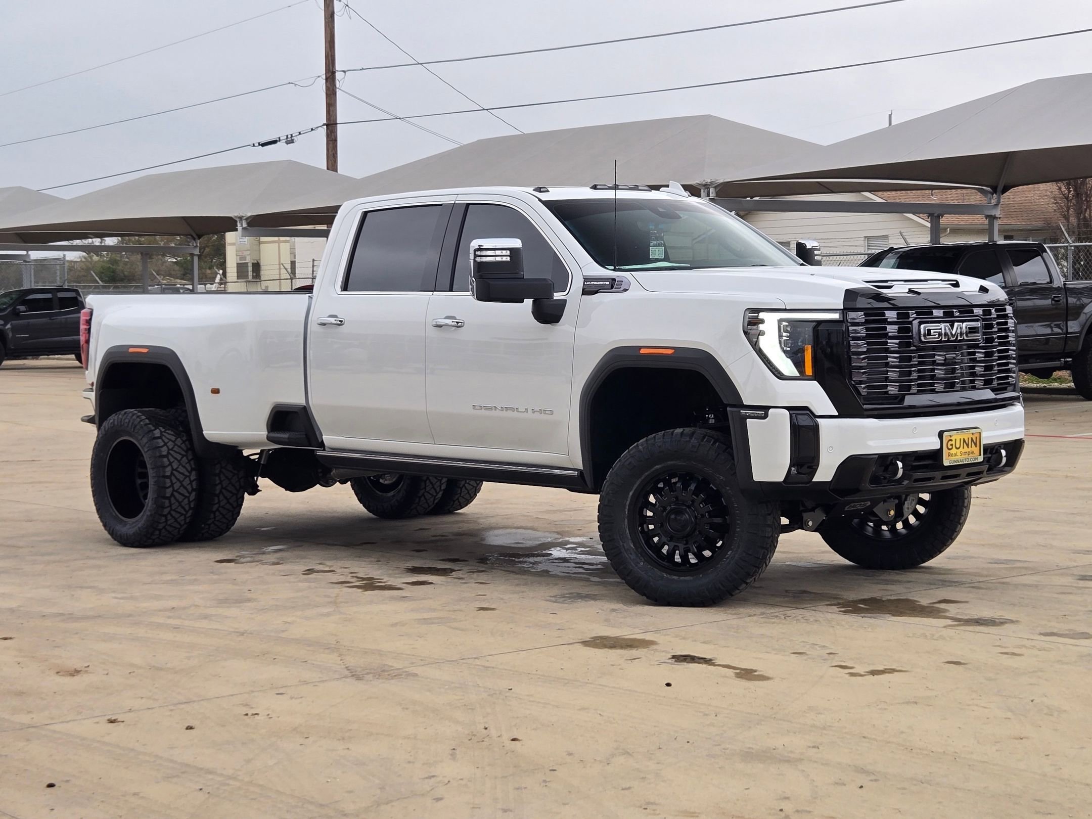 New 2025 GMC Sierra 3500 Denali Ultimate image 1