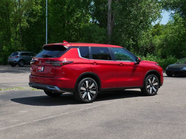 Used 2025 Mitsubishi Outlander SE AWD/4WD image 5