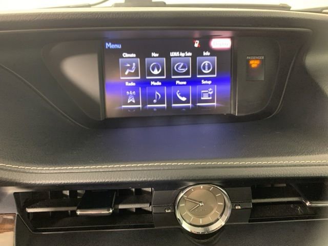Used 2016 Lexus ES 350 w/ Luxury Package w/Wood Trim image 24