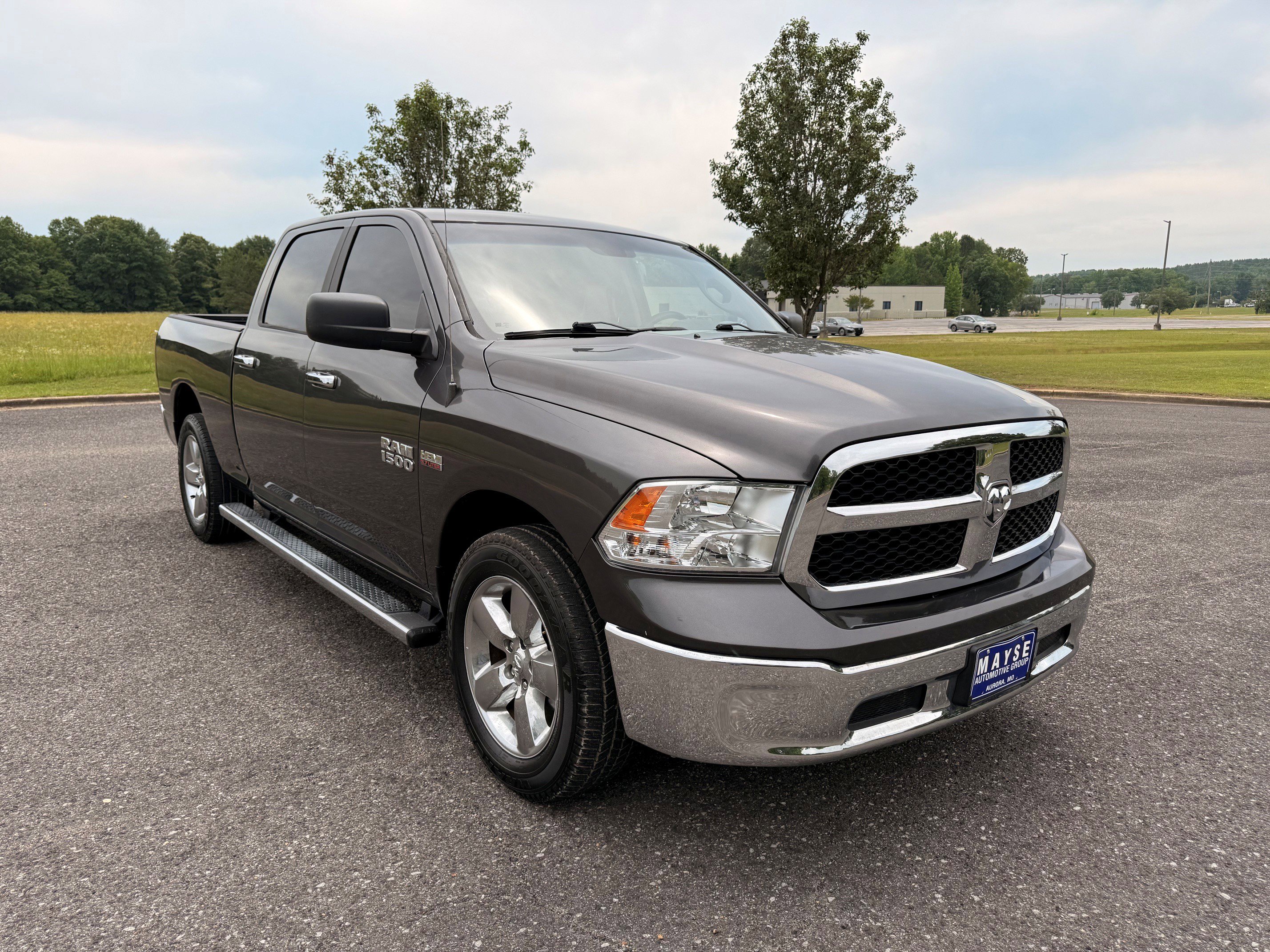 Used 2020 RAM 1500 Classic SLT w/ Luxury Group RWD image 6