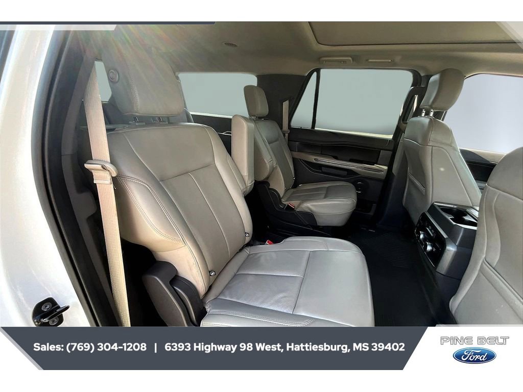 Used 2020 Ford Expedition Max XLT w/ Equipment Group 202A image 20