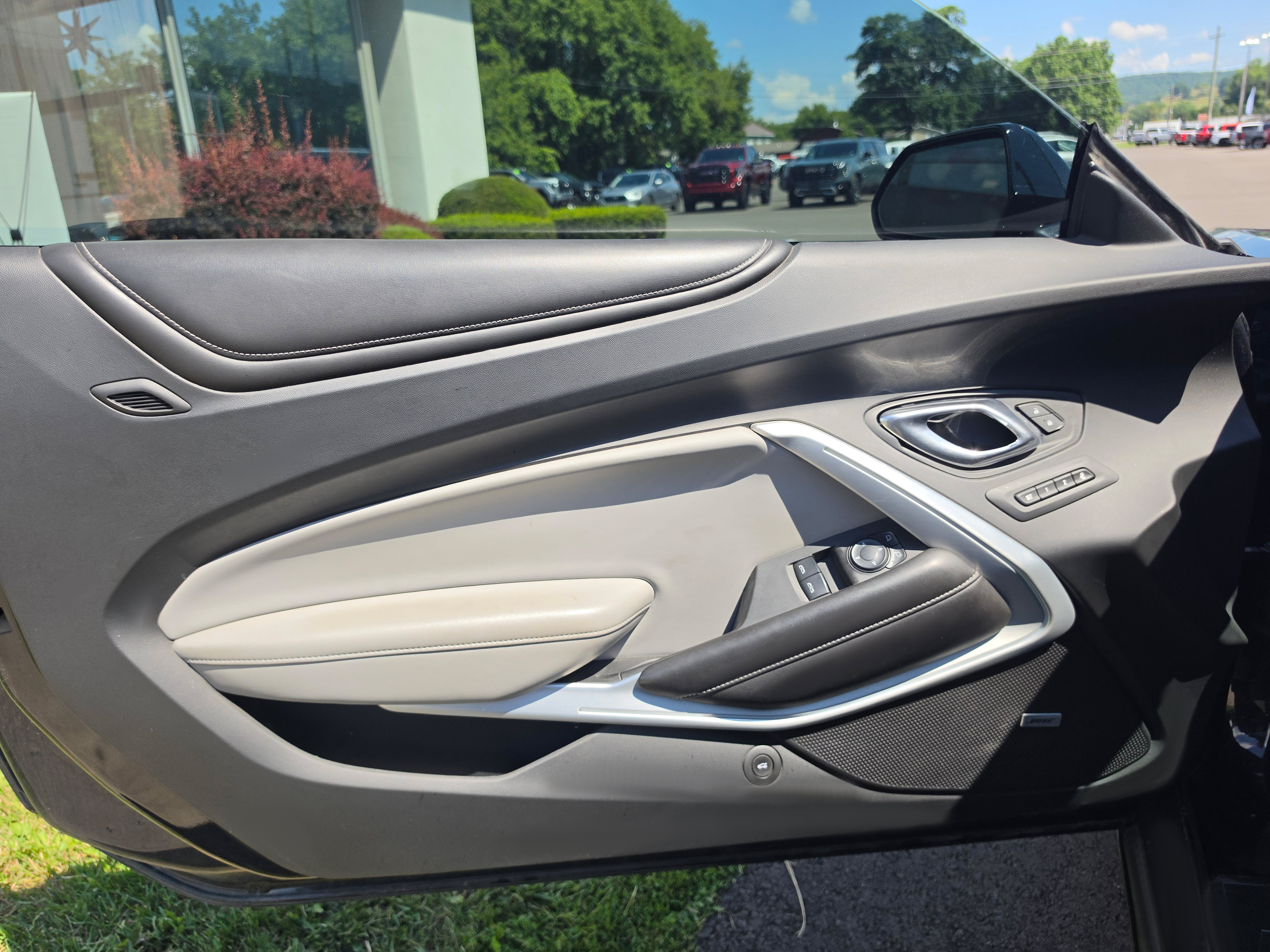 Used 2017 Chevrolet Camaro SS RWD image 14