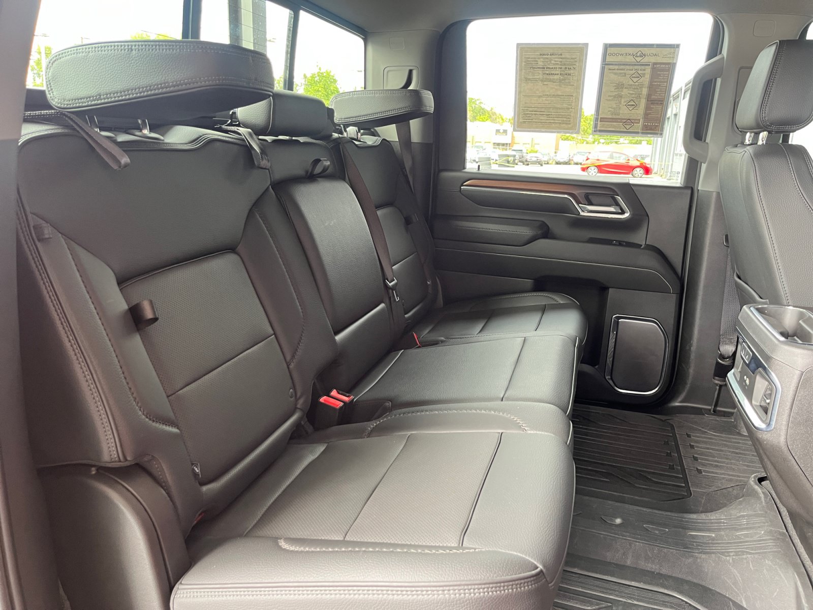 Used 2024 GMC Sierra 2500 Denali w/ Technology Package AWD/4WD image 18