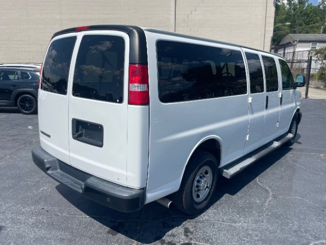 Used 2022 Chevrolet Express 3500 LS RWD image 6