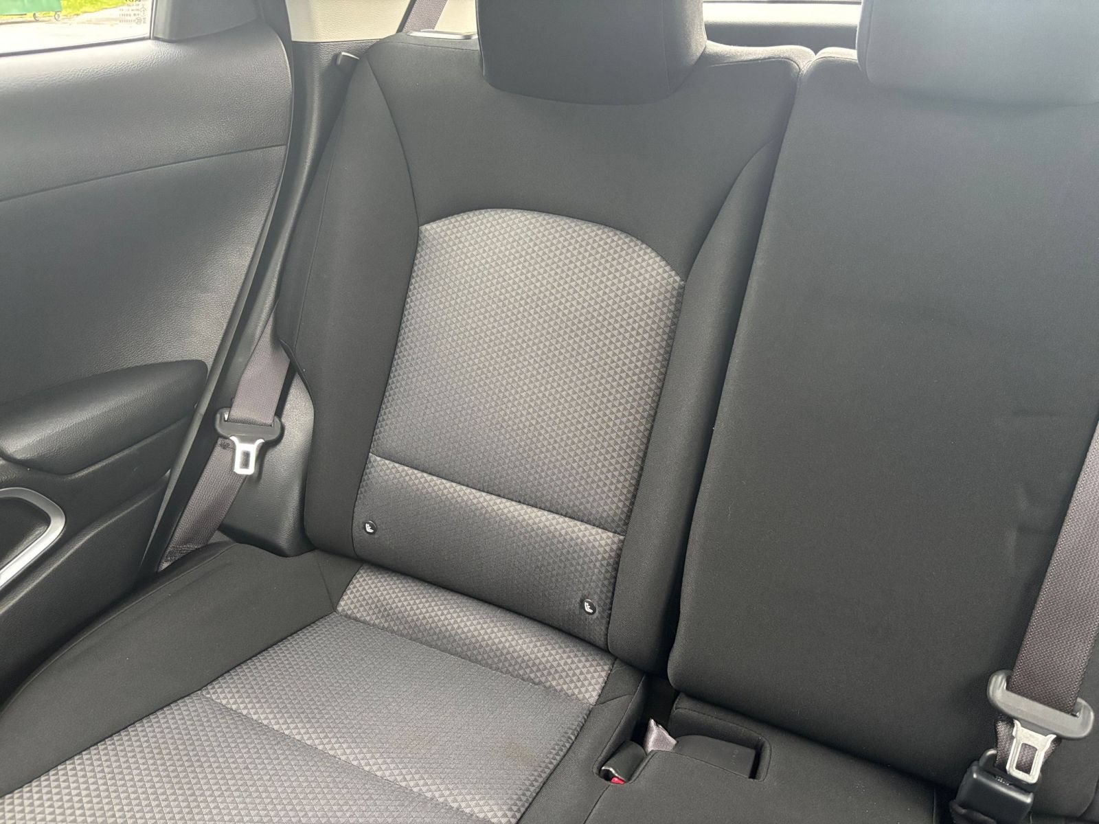 Used 2025 Kia Soul LX w/ LX Technology Package FWD image 36
