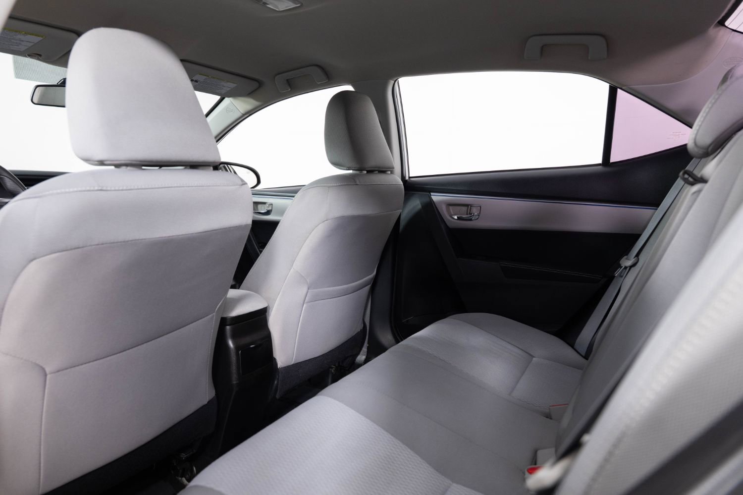 Used 2015 Toyota Corolla LE image 19