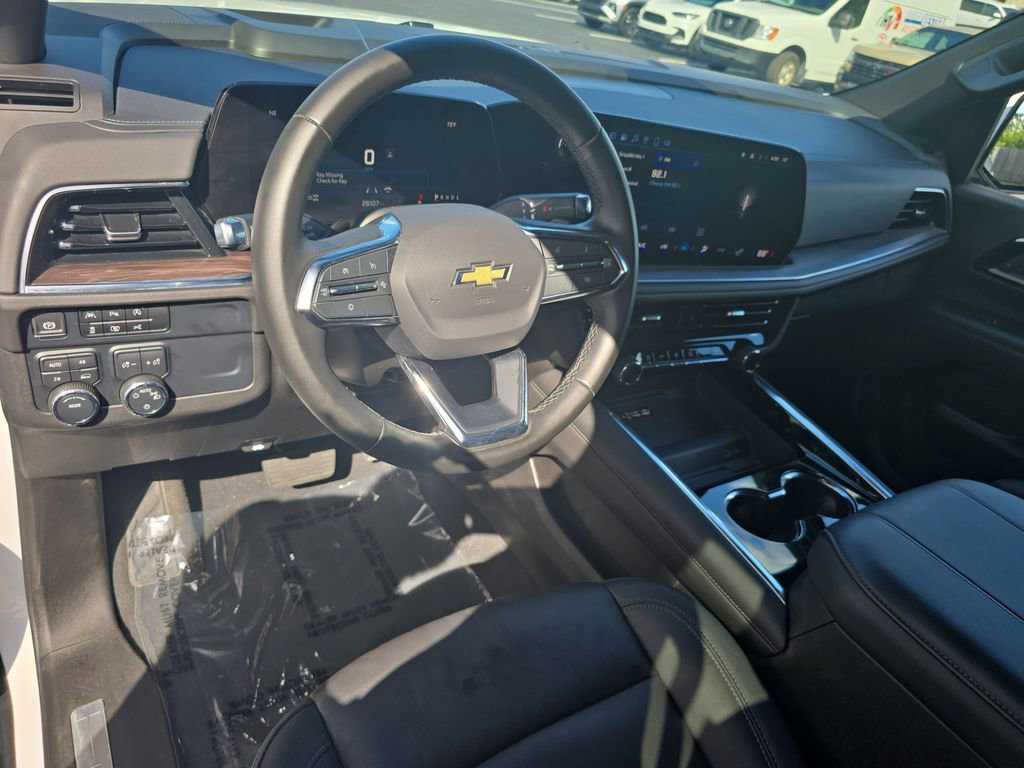 Used 2025 Chevrolet Tahoe LT AWD/4WD image 16