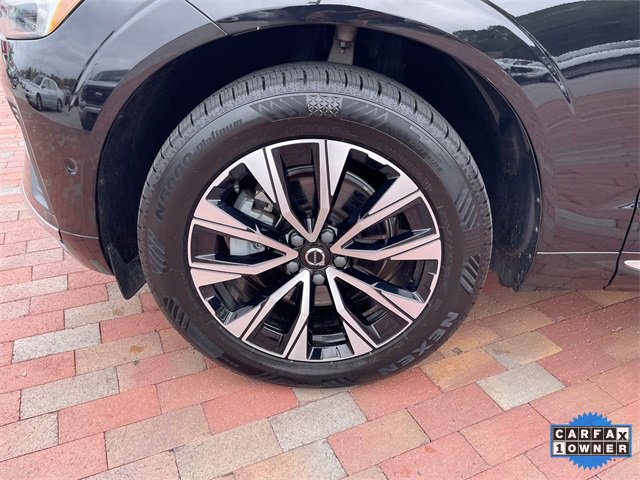 Used 2023 Volvo XC60 B5 Plus image 10