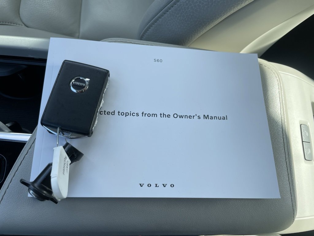 Used 2024 Volvo S60 B5 Core image 42