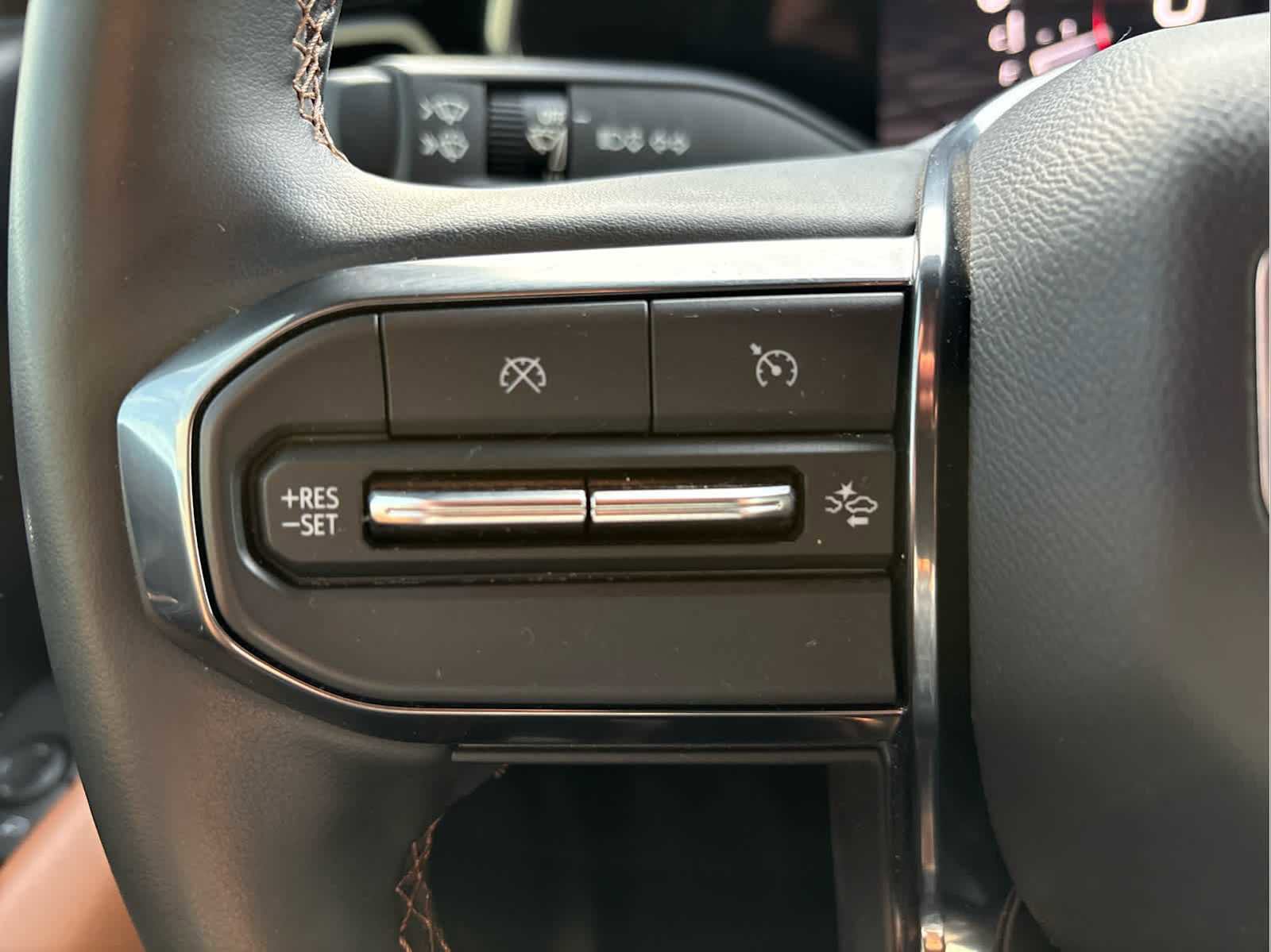 Used 2023 GMC Canyon AT4 w/ AT4 Premium Package image 24