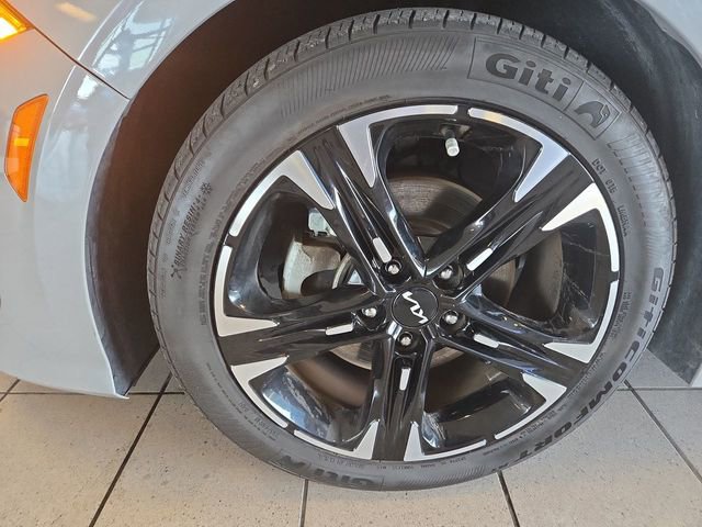 Used 2022 Kia K5 GT-Line image 10