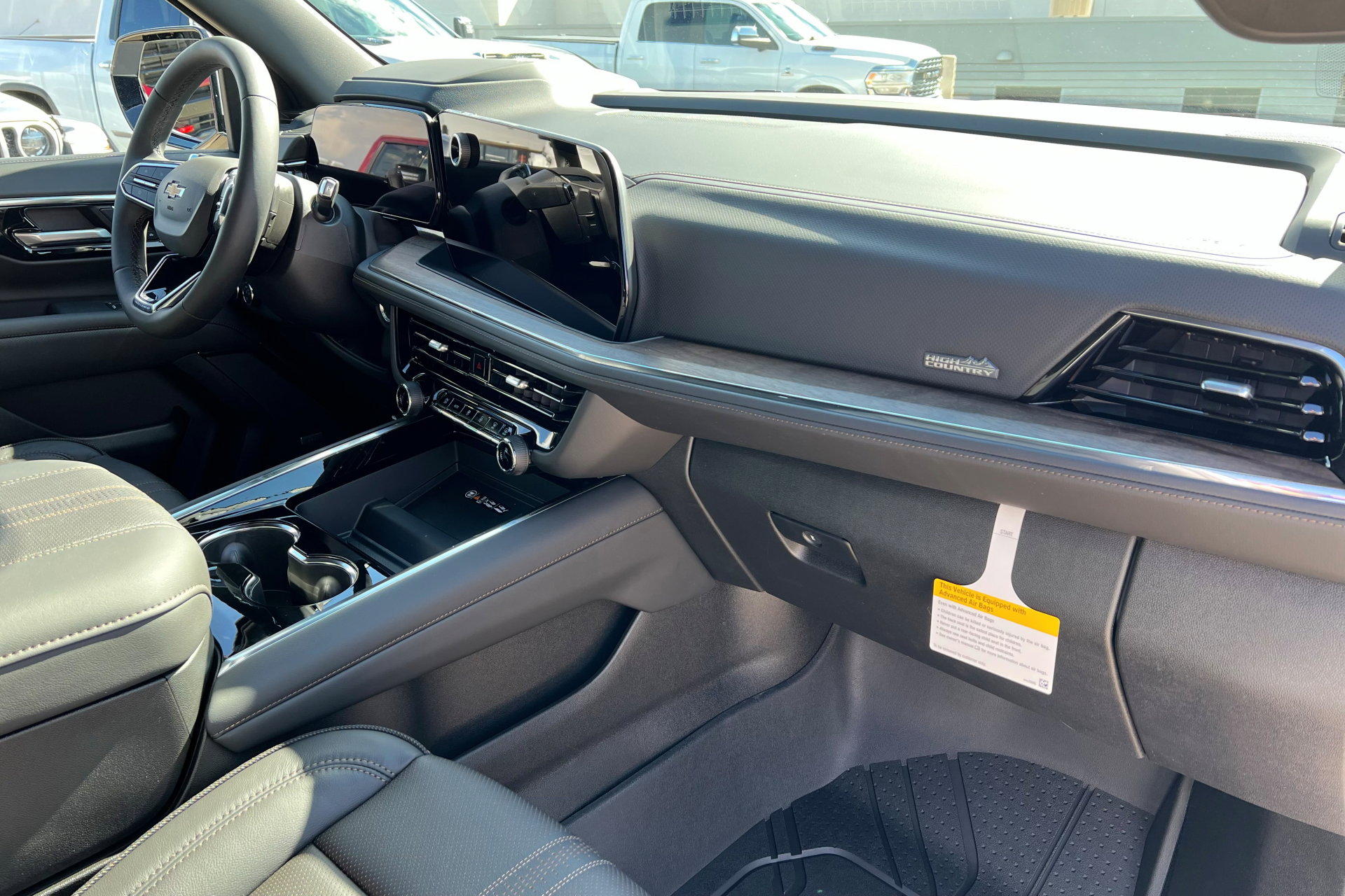 New 2026 Chevrolet Suburban High Country image 26