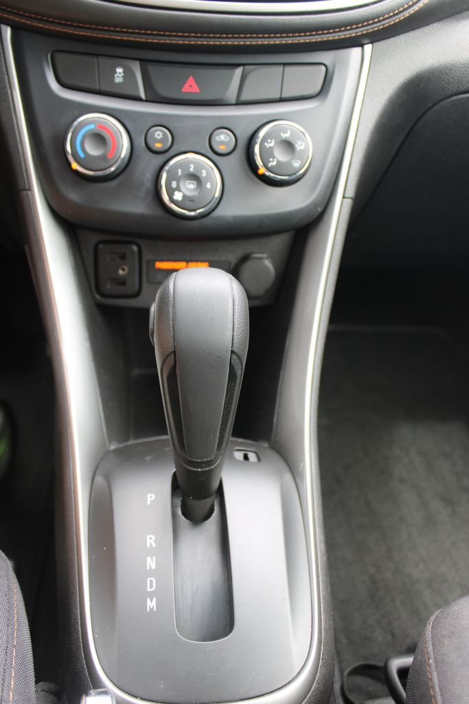 Used 2017 Chevrolet Trax LS FWD image 37