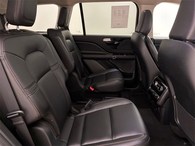 Used 2023 Lincoln Aviator AWD w/ Premium Package image 16